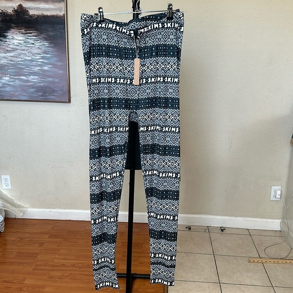 SKIMS LOGO PLUSH POINTELLE LEGGING in ONYX FAIR ISLE‎ size XL - Picture 1 of 7